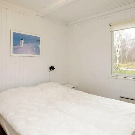 Three-bedroom In 4 Laeso
